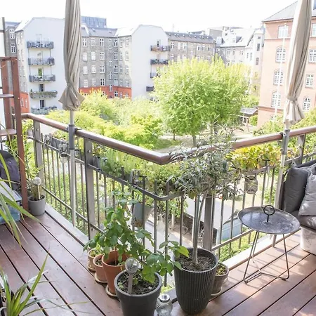 Beautiful And Classic Apartament